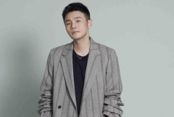 李荣浩吃瓜爆料图片,娱乐圈爆料瞬间引发热议